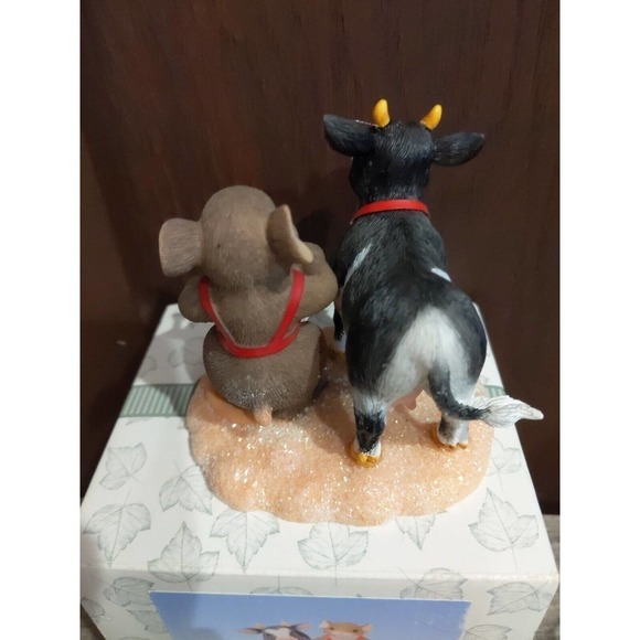 Set of 2 Charming Tails "I'm Moo-ved By You" & "Flying Leaf Saucer" with boxes - Picture 5 of 11